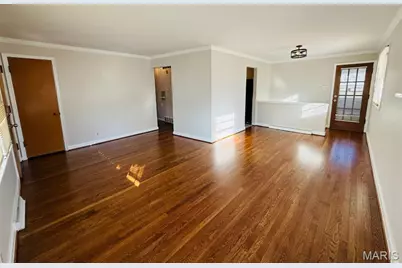 9720 Gloucester Drive, Bellefontaine Neighbors, MO 63137 - Photo 5