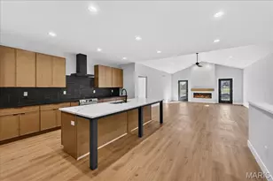 15308 Batesville Ct, Chesterfield, MO 63017 - Photo 5