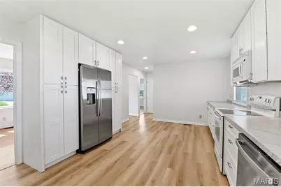 613 Jasmin Drive, Kirkwood, MO 63122 - Photo 7