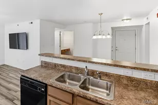 9755 Newham Dr, Saint Louis, MO 63123 - Photo 13