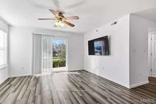 9755 Newham Dr, Saint Louis, MO 63123 - Photo 7