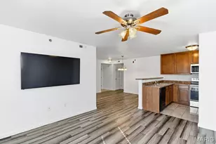 9755 Newham Dr, Saint Louis, MO 63123 - Photo 9