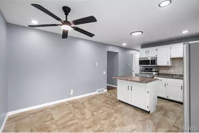 1646 Hudson Road, Dellwood, MO 63136 - Photo 7