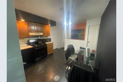 2052 Aristocrat Drive, Florissant, MO 63031 - Photo 5