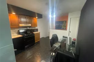 2052 Aristocrat Dr, Florissant, MO 63031 - Photo 5