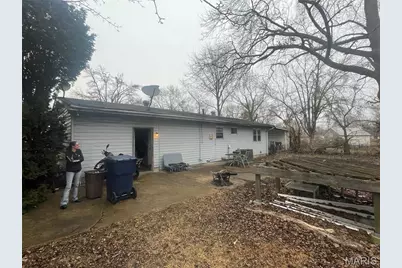 2052 Aristocrat Drive, Florissant, MO 63031 - Photo 3