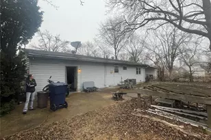 2052 Aristocrat Dr, Florissant, MO 63031 - Photo 3