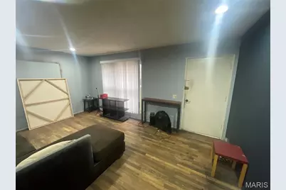 2052 Aristocrat Drive, Florissant, MO 63031 - Photo 7