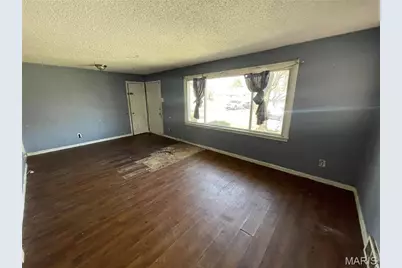 8870 Saint Cyr Drive, Jennings, MO 63136 - Photo 11