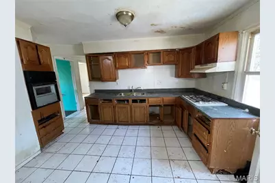 8870 Saint Cyr Drive, Jennings, MO 63136 - Photo 13