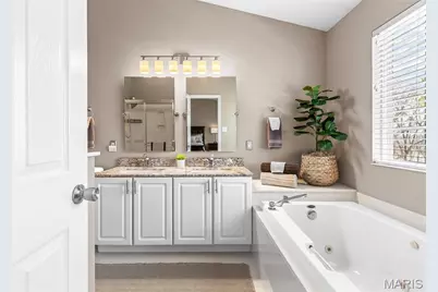 7225 Crystal Lake Court, Saint Louis, MO 63129 - Photo 11