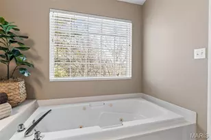 7225 Crystal Lake Ct, Saint Louis, MO 63129 - Photo 35