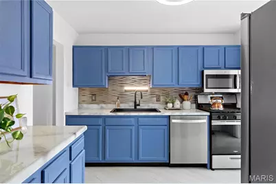 7305 Berkridge Drive, Hazelwood, MO 63042 - Photo 9