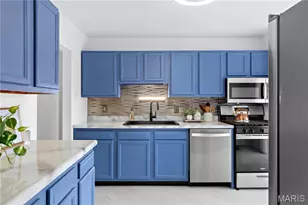 7305 Berkridge Dr, Hazelwood, MO 63042 - Photo 9