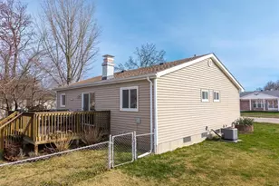 699 Fox Plains Dr, Florissant, MO 63034 - Photo 7