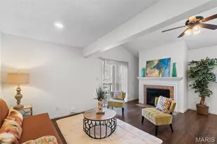 1423 Peacock Ln, Brentwood, MO 63144 - Photo 7