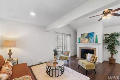 1423 Peacock Lane, Brentwood, MO 63144 - Photo 11