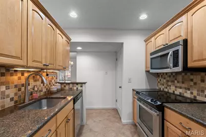 1423 Peacock Lane, Brentwood, MO 63144 - Photo 11