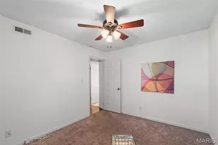 1423 Peacock Ln, Brentwood, MO 63144 - Photo 17