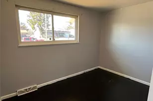 10224 Viscount Dr, Saint Louis, MO 63136 - Photo 11