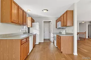 84 Green Park Ln, O'Fallon, MO 63366 - Photo 9