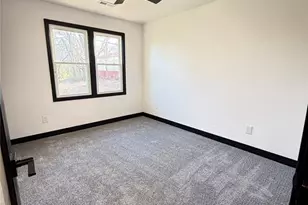 28 Park St, Farmington, MO 63640 - Photo 9