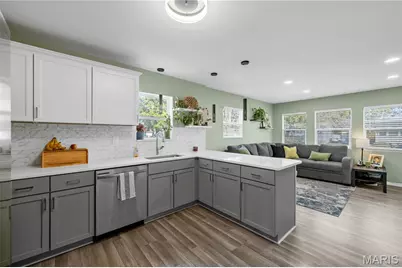 11345 Revere Lane, Saint Louis, MO 63128 - Photo 7