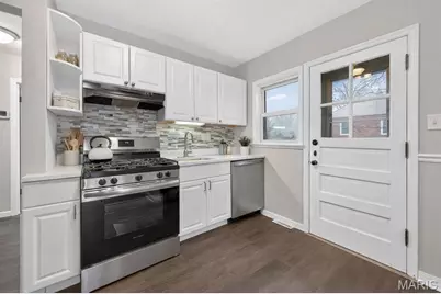 4033 Ashby Road, Saint Louis, MO 63074 - Photo 5