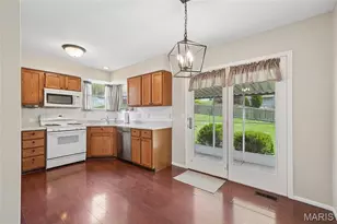 12 Brooker Ct, Saint Peters, MO 63376 - Photo 9