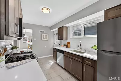 2121 Esther Avenue, Saint Louis, MO 63139 - Photo 11