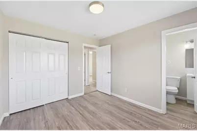 1077 Dawn Valley Drive, Maryland Heights, MO 63043 - Photo 17