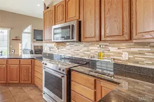 197 Woodland Pl Ct, Saint Charles, MO 63303 - Photo 11