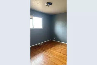 1537 Chesley Drive, Saint Louis, MO 63136 - Photo 5