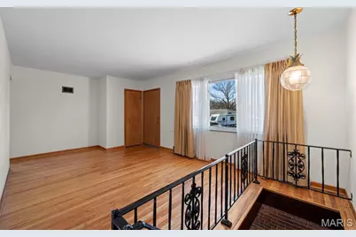 211 Southampton Drive, Saint Louis, MO 63125 - Photo 7