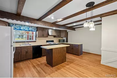 211 Southampton Drive, Saint Louis, MO 63125 - Photo 13