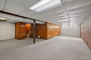 211 Southampton Dr, Saint Louis, MO 63125 - Photo 27