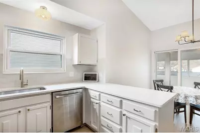 2915 Emerald Bend Court, Saint Louis, MO 63129 - Photo 9