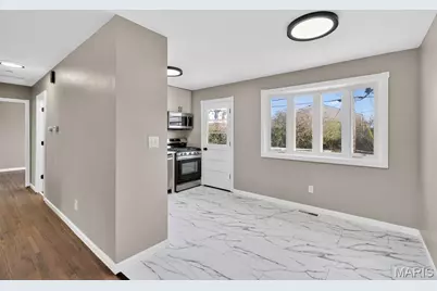 5439 Ville Rosa Lane, Hazelwood, MO 63042 - Photo 7