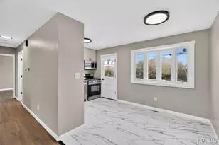 5439 Ville Rosa Ln, Hazelwood, MO 63042 - Photo 7