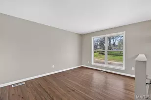 5439 Ville Rosa Ln, Hazelwood, MO 63042 - Photo 3