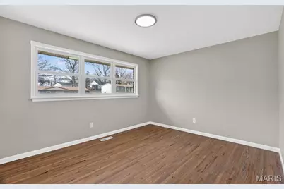 5439 Ville Rosa Lane, Hazelwood, MO 63042 - Photo 17