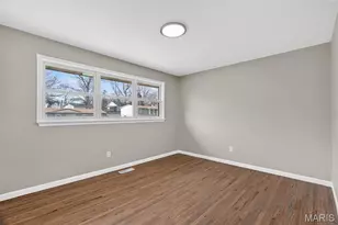 5439 Ville Rosa Ln, Hazelwood, MO 63042 - Photo 17