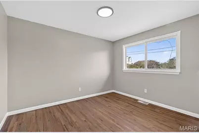 5439 Ville Rosa Lane, Hazelwood, MO 63042 - Photo 15
