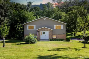 1209 Woodcrest Ln, Hazelwood, MO 63042 - Photo 1