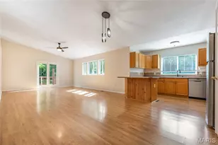 1209 Woodcrest Ln, Hazelwood, MO 63042 - Photo 5