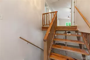 1209 Woodcrest Ln, Hazelwood, MO 63042 - Photo 3