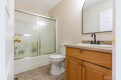 1209 Woodcrest Lane, Hazelwood, MO 63042 - Photo 15