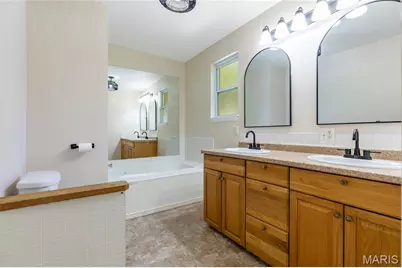 1209 Woodcrest Lane, Hazelwood, MO 63042 - Photo 13