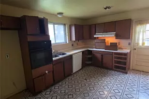 867 Greenshire Ct, Saint Louis, MO 63130 - Photo 11