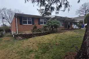 867 Greenshire Ct, Saint Louis, MO 63130 - Photo 3